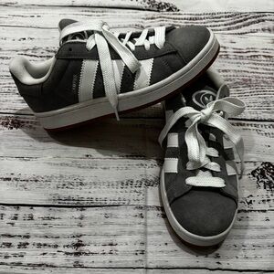 Adidas campus grey sneakers size 7 youth / women’s 8.5